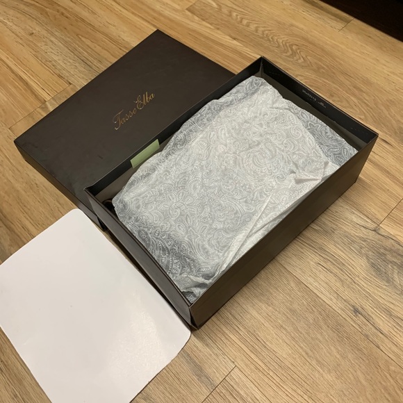 Men’s Tasso Elba Chelsea leather boot. - Picture 3 of 9